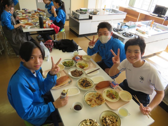 https://hashimoto.schoolweb.ne.jp/hashimoto21/blog_img/232098930?tm=20250228095721